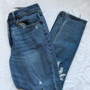 Abercrombie & Fitch Curve Love High Rise Mom Jeans Distressed 25 / 0R